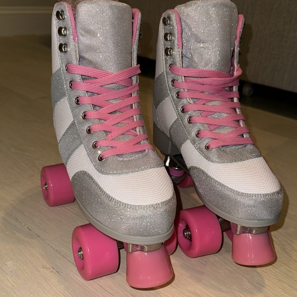 GLITTER Roller skates ✨🛼 - Picture 1 of 5